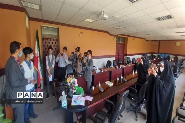 جلسه توجیهی خبرنگاران پانا کاشمر و اهدای گواهی دوره آموزش مجازی خبرنگاری کشوری