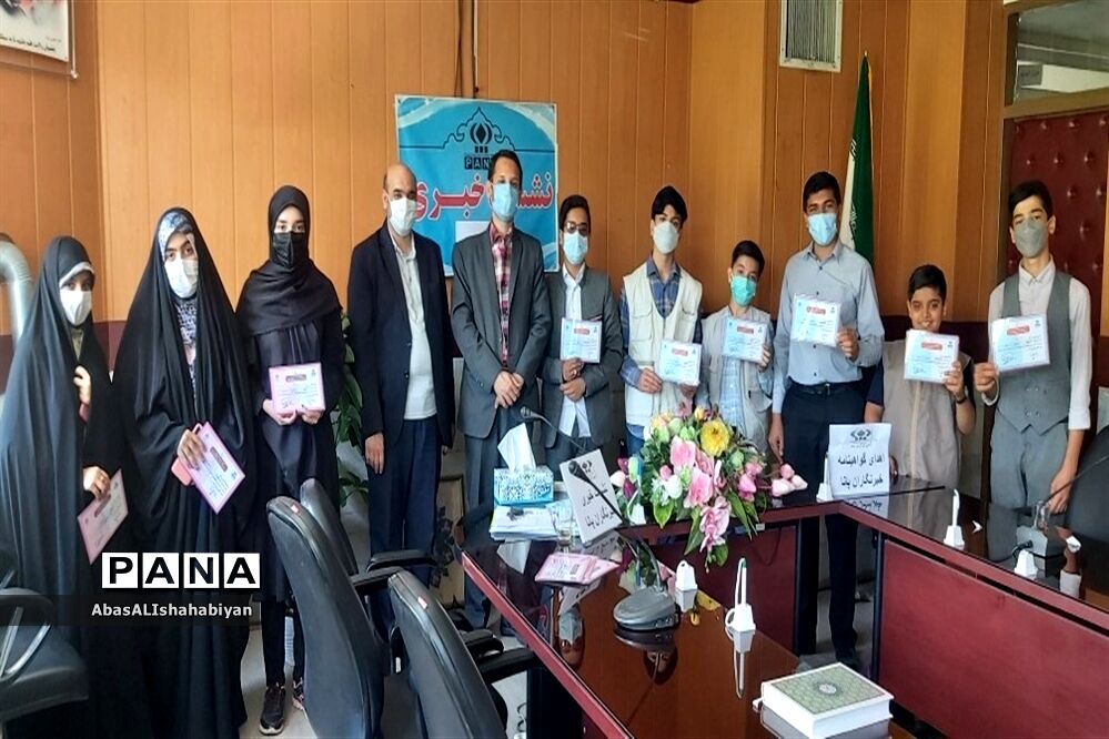 جلسه توجیهی خبرنگاران پانا کاشمر و اهدای گواهی دوره آموزش مجازی خبرنگاری کشوری