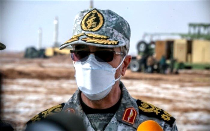 نشست مهم سرلشکر باقری با فرماندهان نیروی زمینی سپاه درباره امنیت مرزها