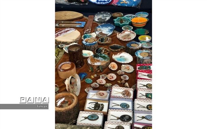 چتر حمایتی فرهنگسرای امید از تولیدکنندگان داخلی با برند «به توان تو»