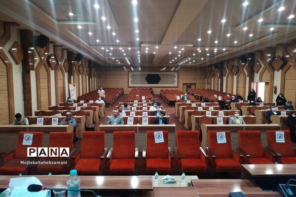 تقدیر از بانک‌های عامل و کارآفرین برتر کمیته امداد حضرت خمینی شهرستان کاشمر