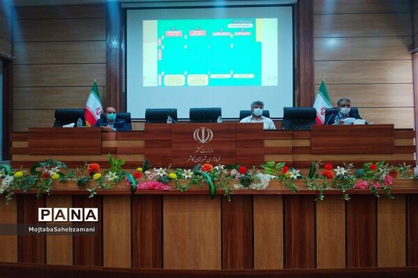 تقدیر از بانک‌های عامل و کارآفرین برتر کمیته امداد حضرت خمینی شهرستان کاشمر
