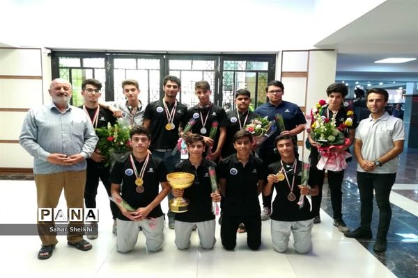 کسب مقام اول مانع 400متر و مقام سوم تیمی در مسابقات دوومیدانی نوجوانان کشورتوسط نوجوان ملاردی