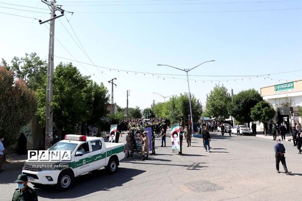 تشییع پیکر پاک شهید مدافع حرم رضا صفدری بر دوش شانه‌های مردم ترکمانچای میانه