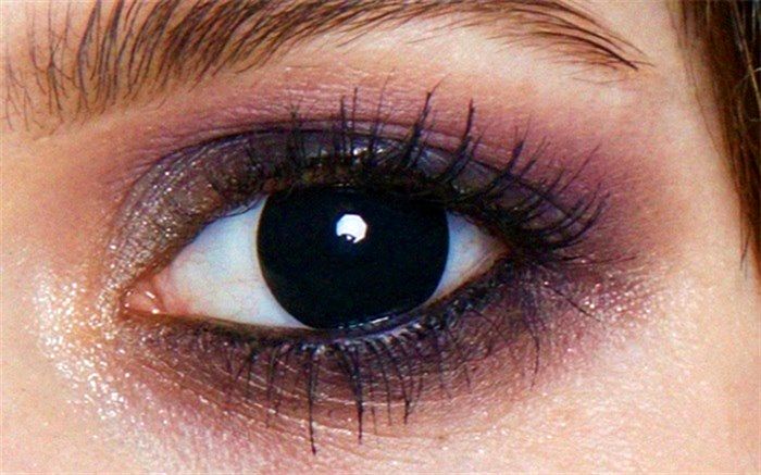 چرا انسان‌ها چشمان سیاه ندارند