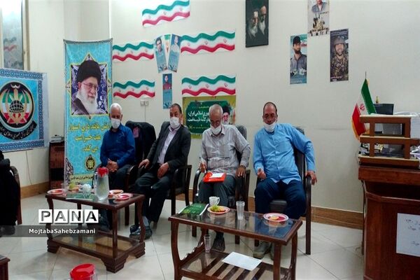 نشست نویسندگان دفاع مقدس  به مناسبت روز قلم در کاشمر