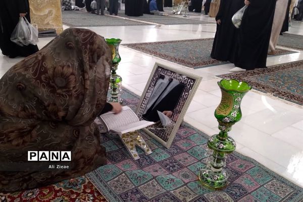 مراسم ازدواج زوج های جوان در خجسته سالروز ازدواج حضرت علی(ع)و حضرت فاطمه(س) در حرم مطهر رضوی