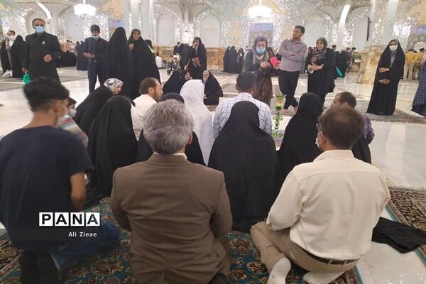 مراسم ازدواج زوج های جوان در خجسته سالروز ازدواج حضرت علی(ع)و حضرت فاطمه(س) در حرم مطهر رضوی