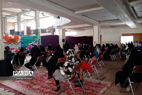 همایش بانوان زهرایی درشهرستان بهارستان