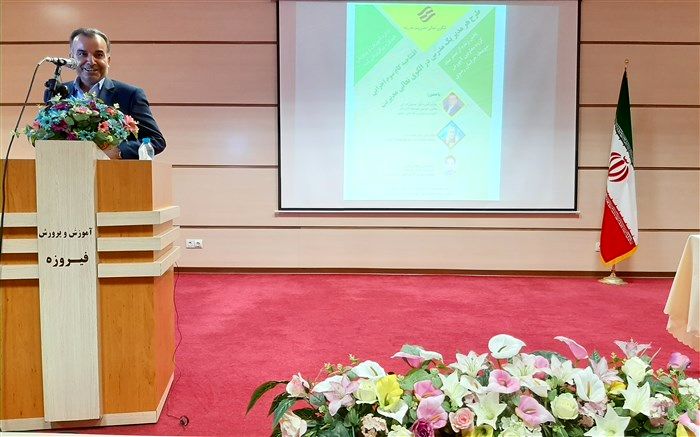 معمار و طراحی اصلی تعالی مدیریت در مدرسه، مدیر است