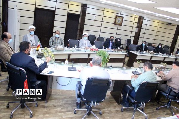 جلسه دبیرخانه کشوری جشنواره مفلحون در اداره‌کل آموزش و پرورش استان بوشهر