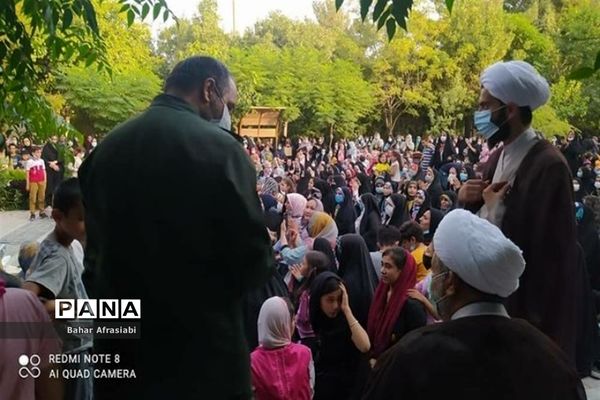 برگزاری ایستگاه سلامت و کنترل قند و فشار خون در شهرستان رباط کریم