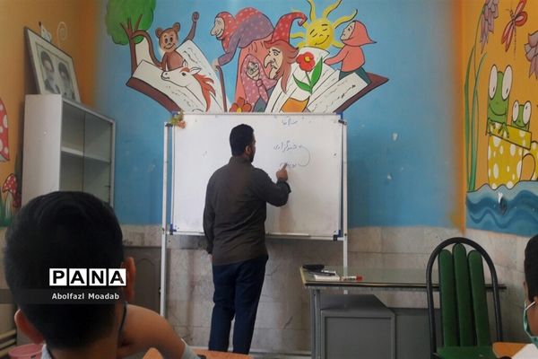 برگزاری فعالیت‌های حضوری اوقات فراغت در محل کانون لقمان شهرستان کاشمر