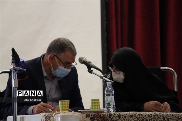 آئین تجلیل از برگزیدگان مسابقه اسطوره های مقاومت آموزش و پرورش در آذربایجان شرقی