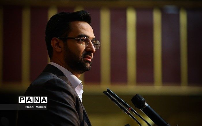 مجلس از پاسخ‌های وزیر ارتباطات درباره تلگرام قانع نشد