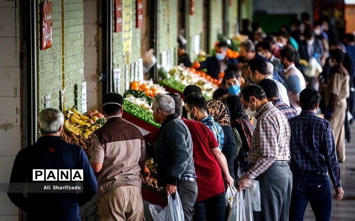توصیه‌های کرونایی؛ فاصله اجتماعی را در بازار میوه و تره‌بار رعایت کنید