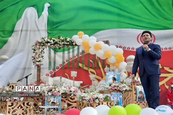 جشن بزرگ دختران انقلاب در اصفهان