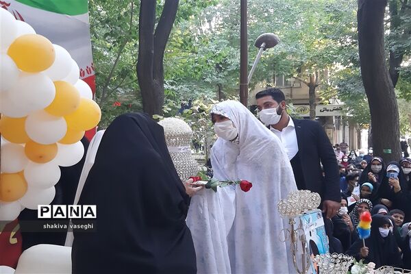 جشن بزرگ دختران انقلاب در اصفهان