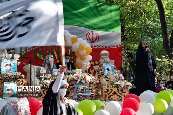 جشن بزرگ دختران انقلاب در اصفهان