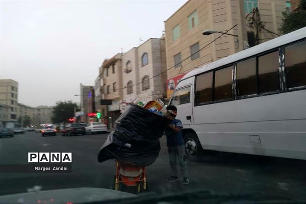 اعتیاد بیماری که جامعه را درگیر خود کرده است