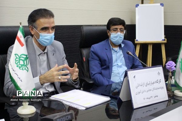 کارگاه مهارت‌های ارتباطی ویژه نمایندگان مجلس دانش‌آموزی استان بوشهر