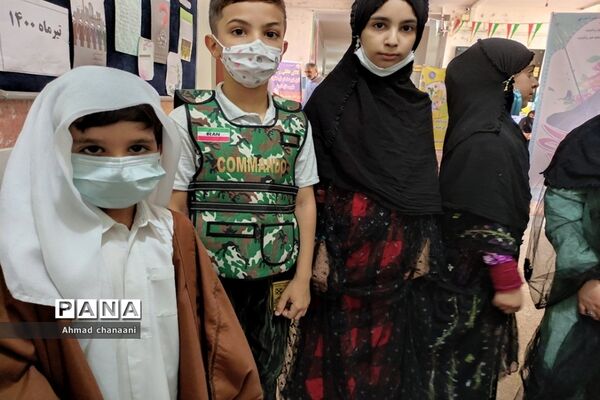 نمایشگاه عرضه محصولات عفاف و حجاب در آموزش و پرورش کارون
