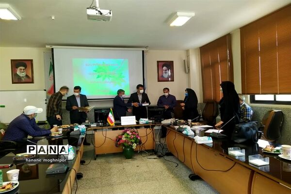 برگزاری جلسه شورای برنامه‌ریزی سازمان دانش‌آموزی در شهرستان نجف آباد