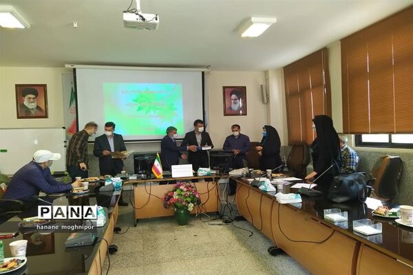 برگزاری جلسه شورای برنامه‌ریزی سازمان دانش‌آموزی در شهرستان نجف آباد