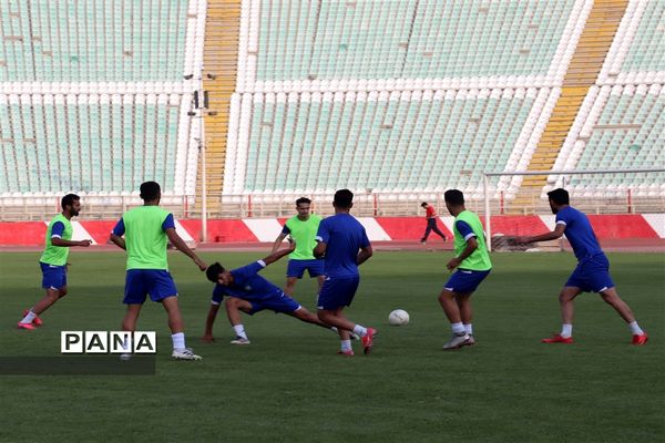 پیگیری تمرینات شاگردان اکبر پور در تبریز