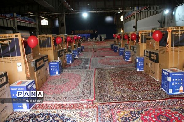 توزیع ۱۲ سری جهیزیه به نو عروسان شهرستان بهارستان