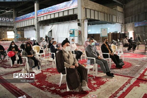 توزیع ۱۲ سری جهیزیه به نو عروسان شهرستان بهارستان