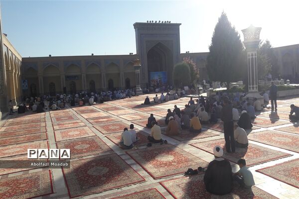 برگزاری قرائت دعای پرفیض عرفه در کاشمر