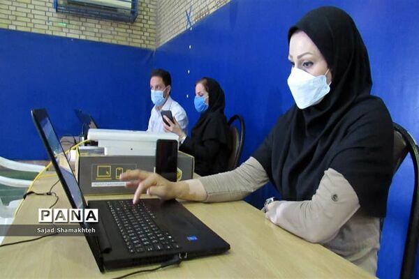 واکسیناسیون افرادبالای ۵۰ سال در اهواز