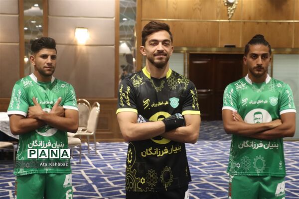 رونمایی از کیت جدید تیم ماشین سازی