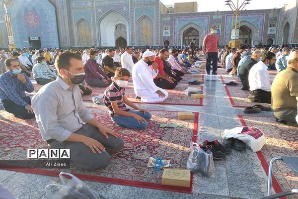 نماز عید قربان در حرم مطهر رضوی