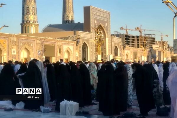 نماز عید قربان در حرم مطهر رضوی