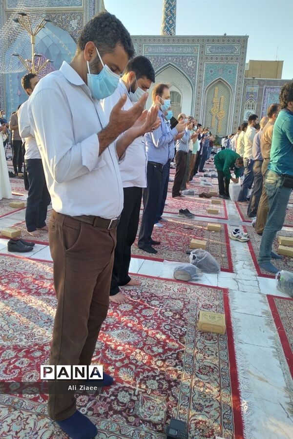 نماز عید قربان در حرم مطهر رضوی