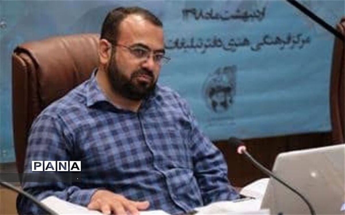 وداع با پیکر محمدحسین فرج‌نژاد طلبه و مجاهد یزدی و خانواده‌اش