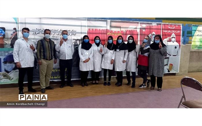 روزانه بیش از هزار نفر در پایگاه تجمیعی واکسیناسیون علی ابن ابیطالب پاکدشت واکسینه می‌شوند