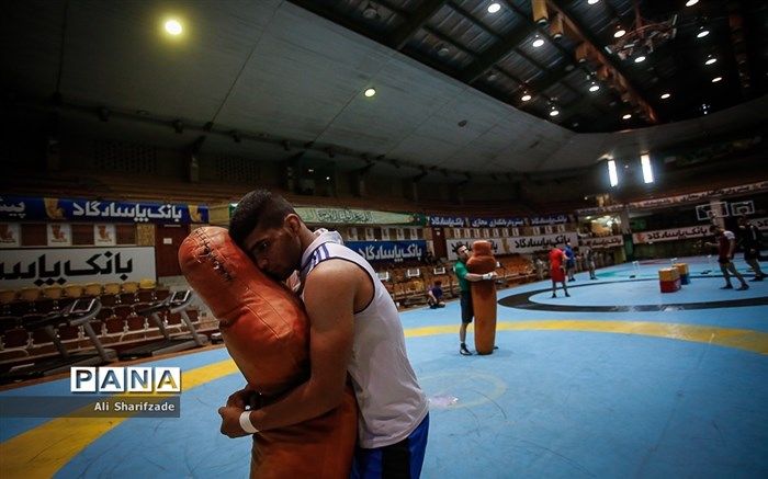 ۴ نماینده ایران در ۵ وزن نخست کشتی فرنگی نوجوانان جهان حذف شدند