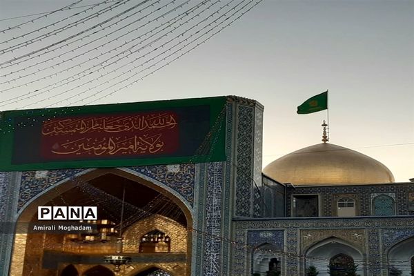 حال و هوای حرم مطهر رضوی  در دهه ولایت