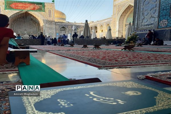 حال و هوای حرم مطهر رضوی  در دهه ولایت