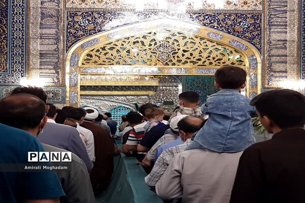 حال و هوای حرم مطهر رضوی  در دهه ولایت
