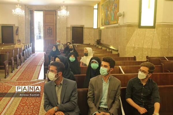 بازدید اعضای انجمن صلح و حقوق بشر جوانان از کلیسای گریگور
