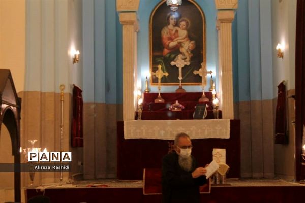 بازدید اعضای انجمن صلح و حقوق بشر جوانان از کلیسای گریگور