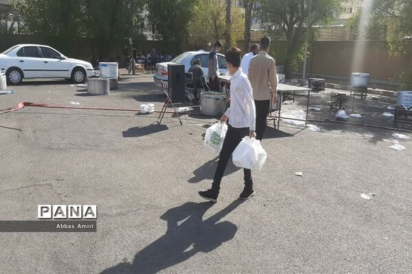 تهیه و توزیع ۵ هزار پرس غذا بین خانواده‌های کم برخوردار همزمان با عید سعید غدیر خم در اهواز