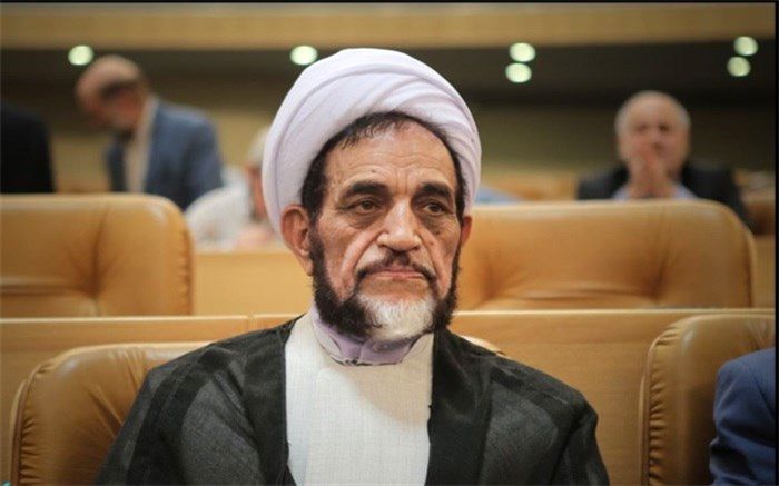 اشرفی‌اصفهانی: روحانی تمام تلاش خود را برای حل مشکلات کشور انجام داد