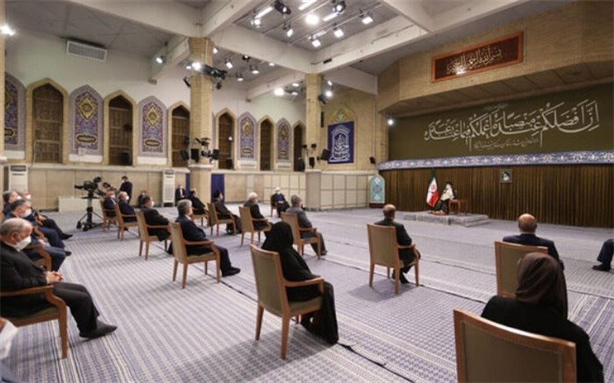 دیدار رئیس‌جمهوری و اعضای هیئت دولت با رهبر انقلاب اسلامی