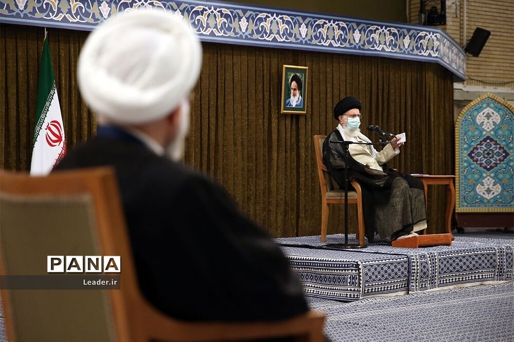 آخرین دیدار رئیس‌جمهور و اعضاء هیئت دولت دوازدهم با رهبر معظم انقلاب