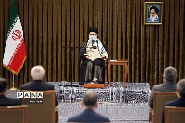 آخرین دیدار رئیس‌جمهور و اعضاء هیئت دولت دوازدهم با رهبر معظم انقلاب